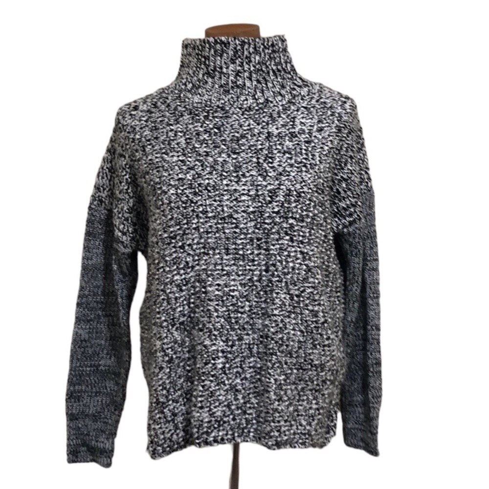 Revolve John + Jenn Sweater Size Medium White Black Mark Knit Funnel Pullover